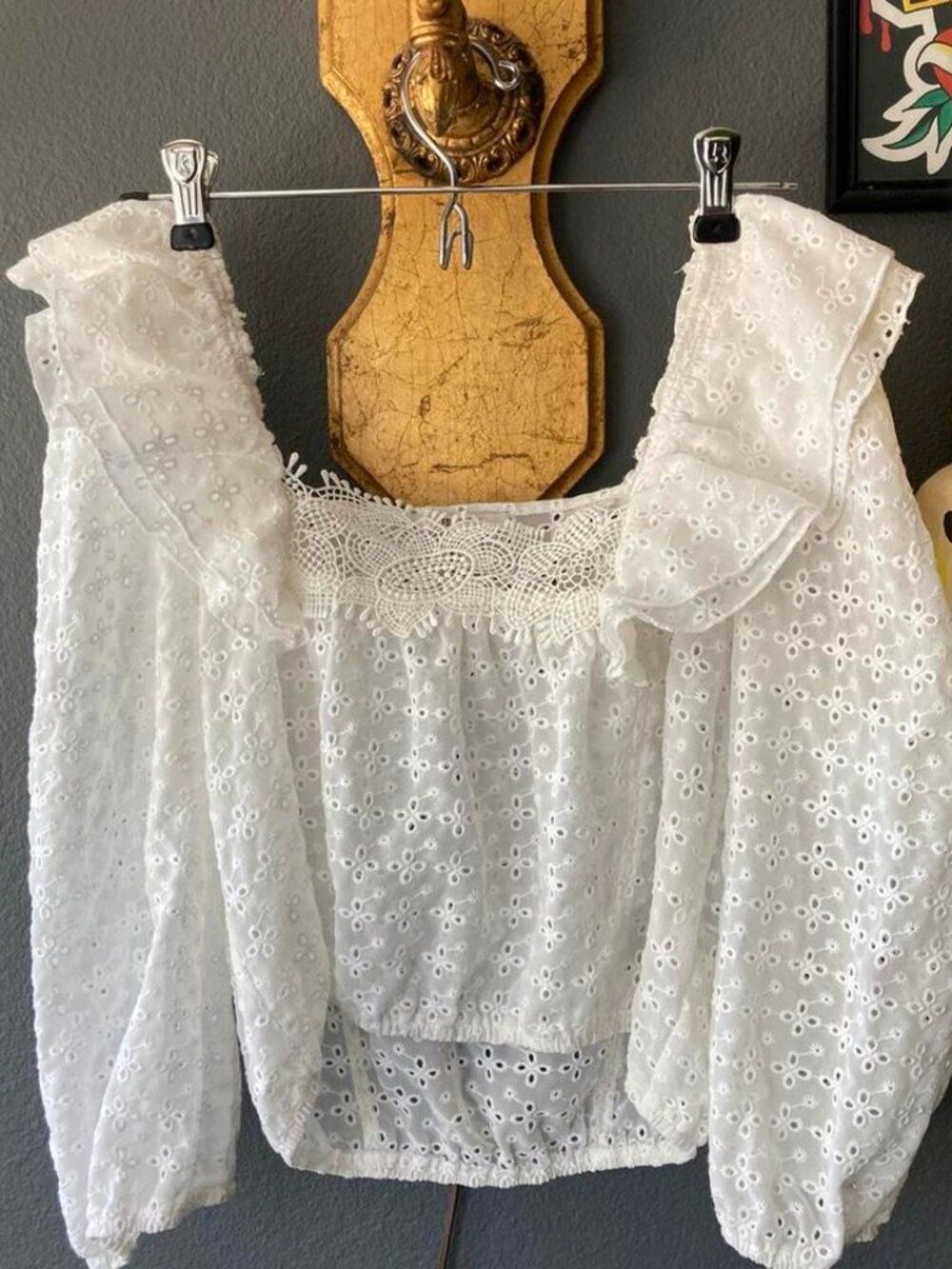 Forever 21 White Eyelet Lace Ruffle Crop Top Women's Small